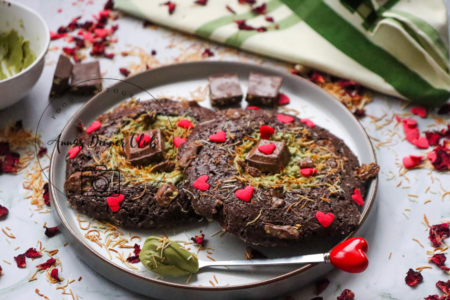 Valentine Dubai chocolate cookies for two - PLR set