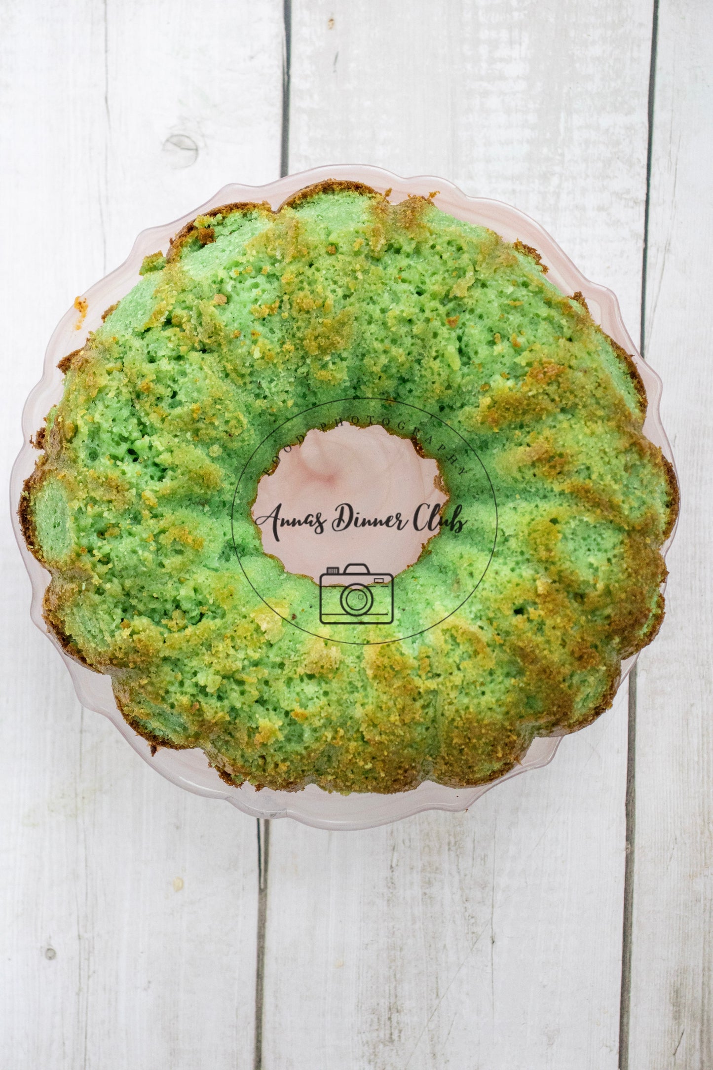 Grinch Bundt Cake - exclusive set