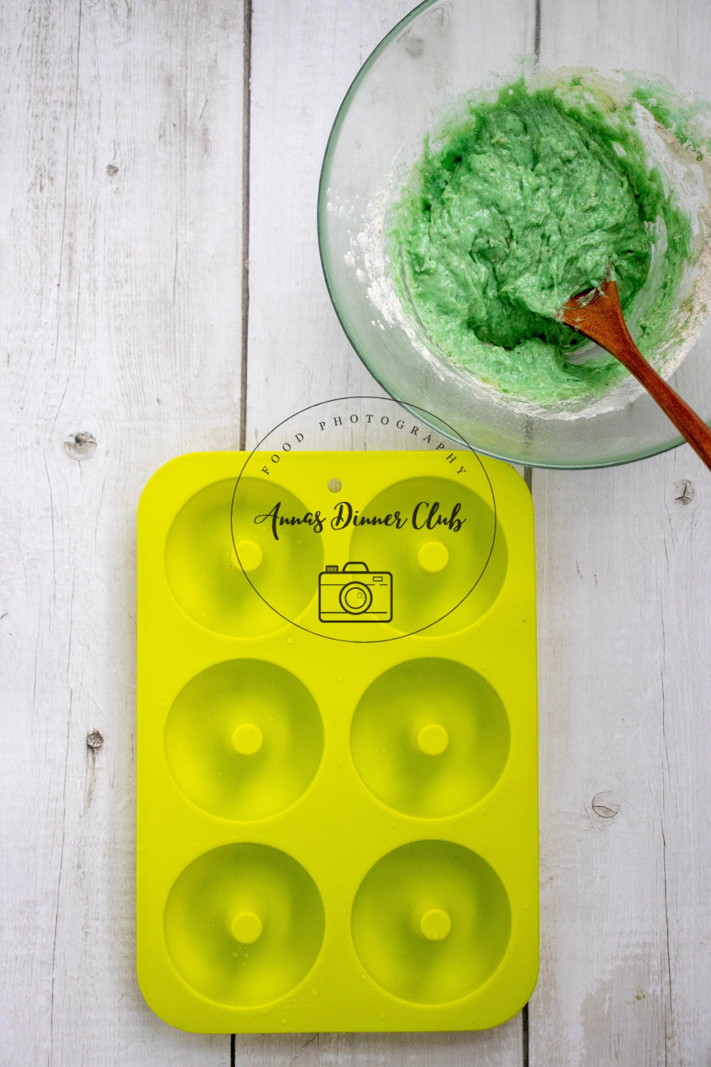 Fast and festive grinch donuts  - exclusive set