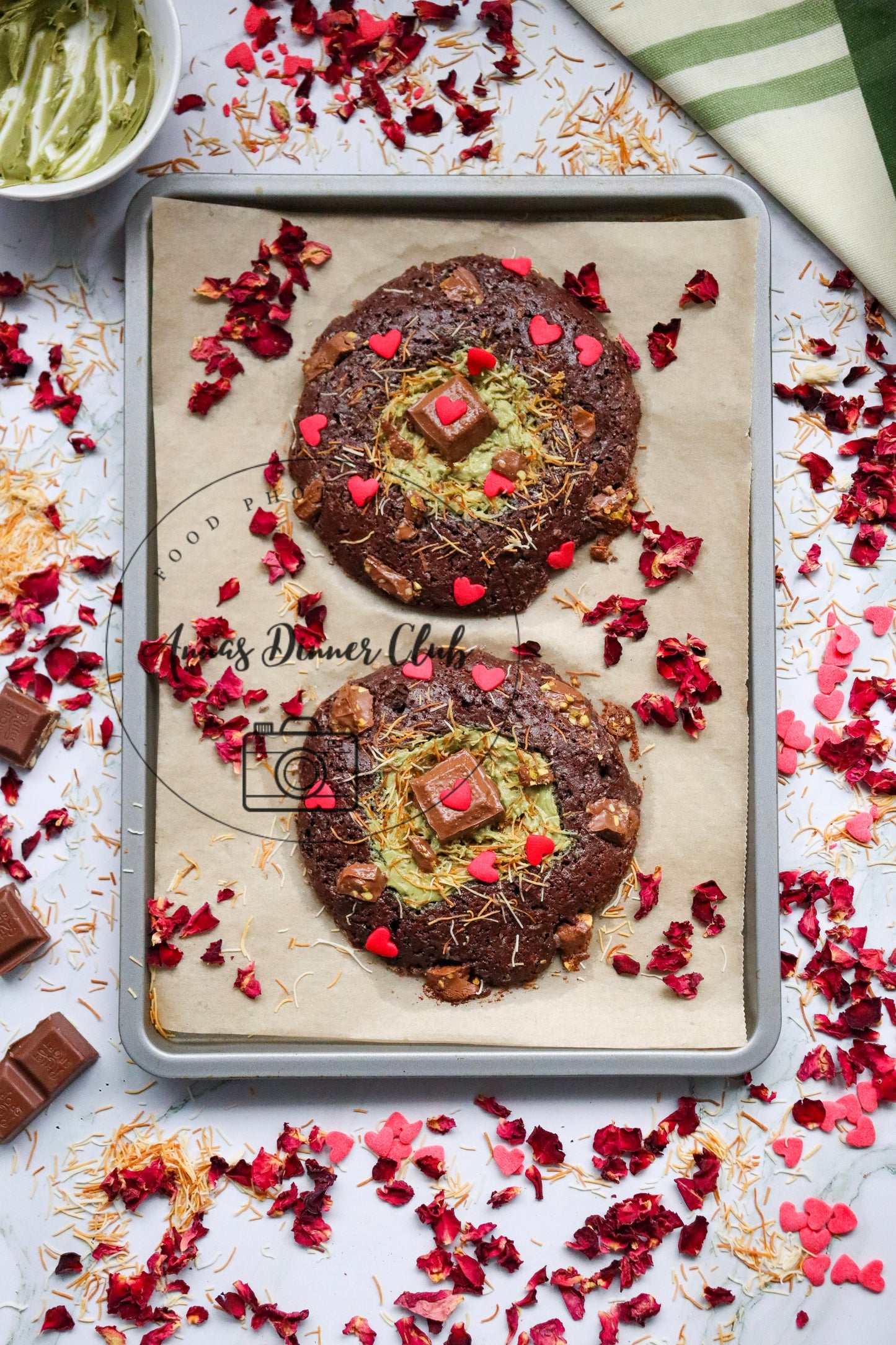 Valentine Dubai chocolate cookies for two  - PLR set