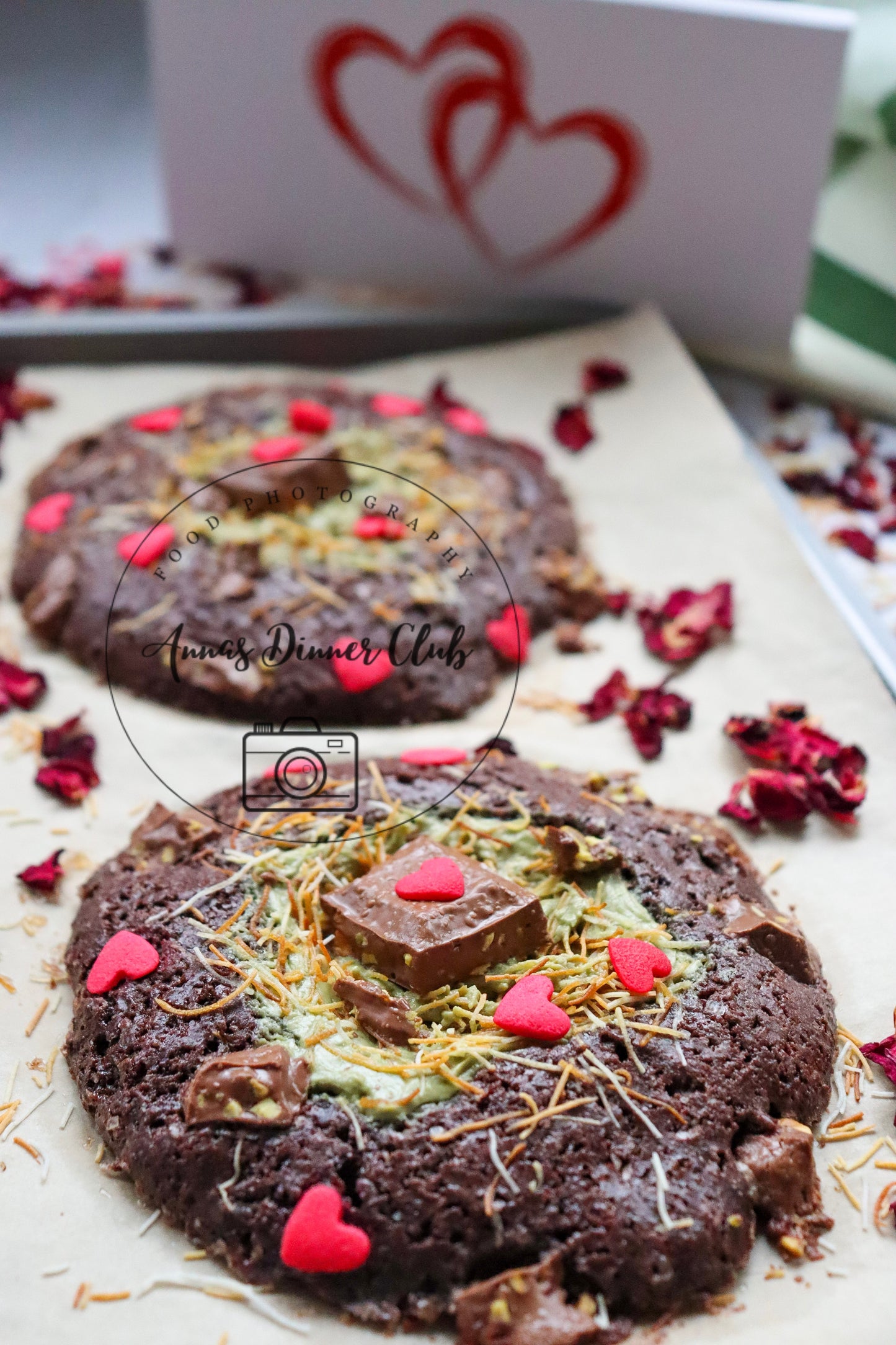 Valentine Dubai chocolate cookies for two  - PLR set
