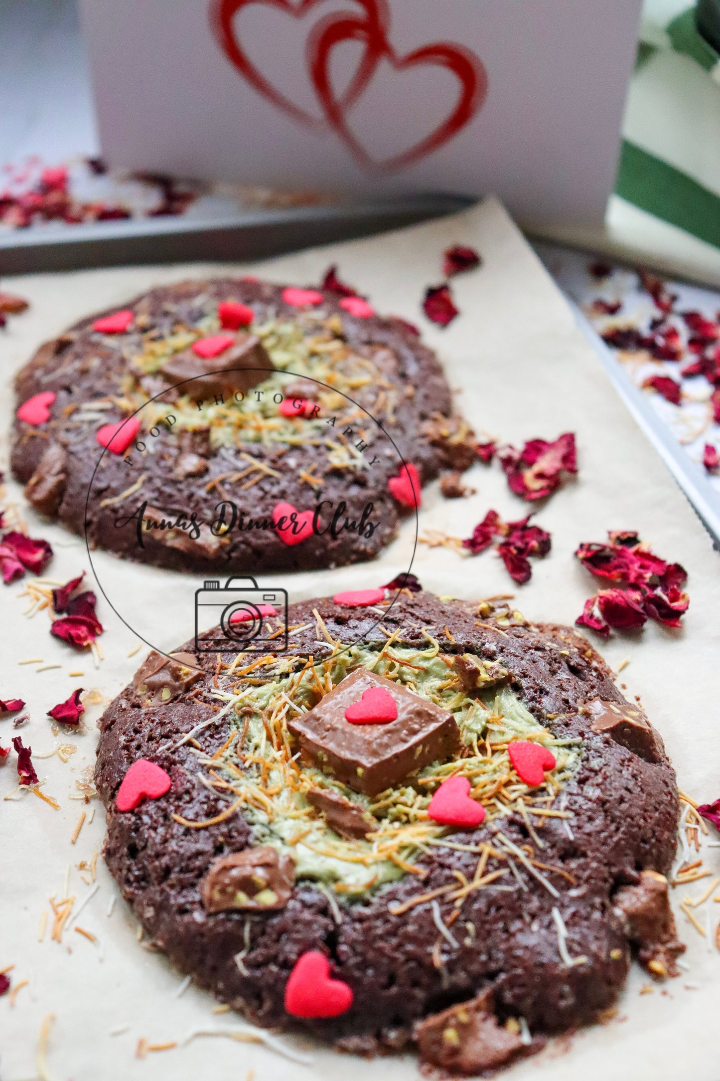Valentine Dubai chocolate cookies for two  - PLR set