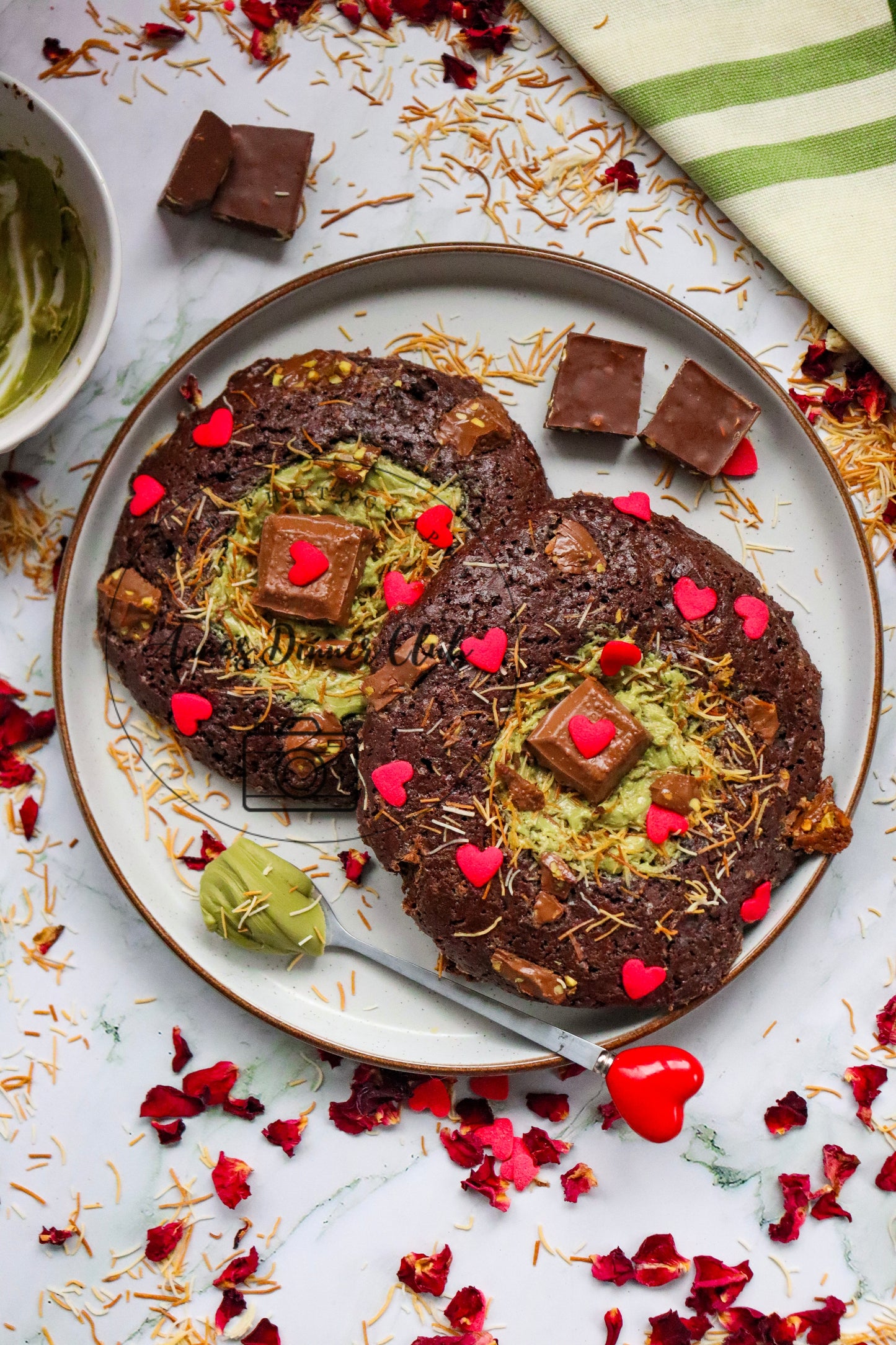 Valentine Dubai chocolate cookies for two  - PLR set