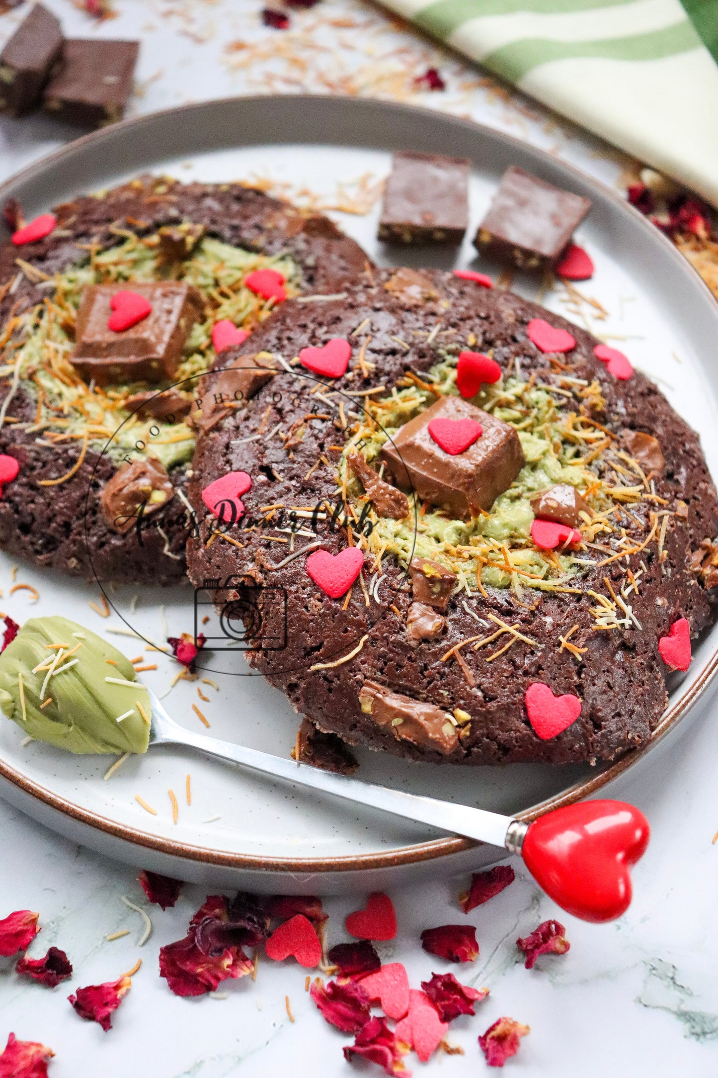 Valentine Dubai chocolate cookies for two  - PLR set