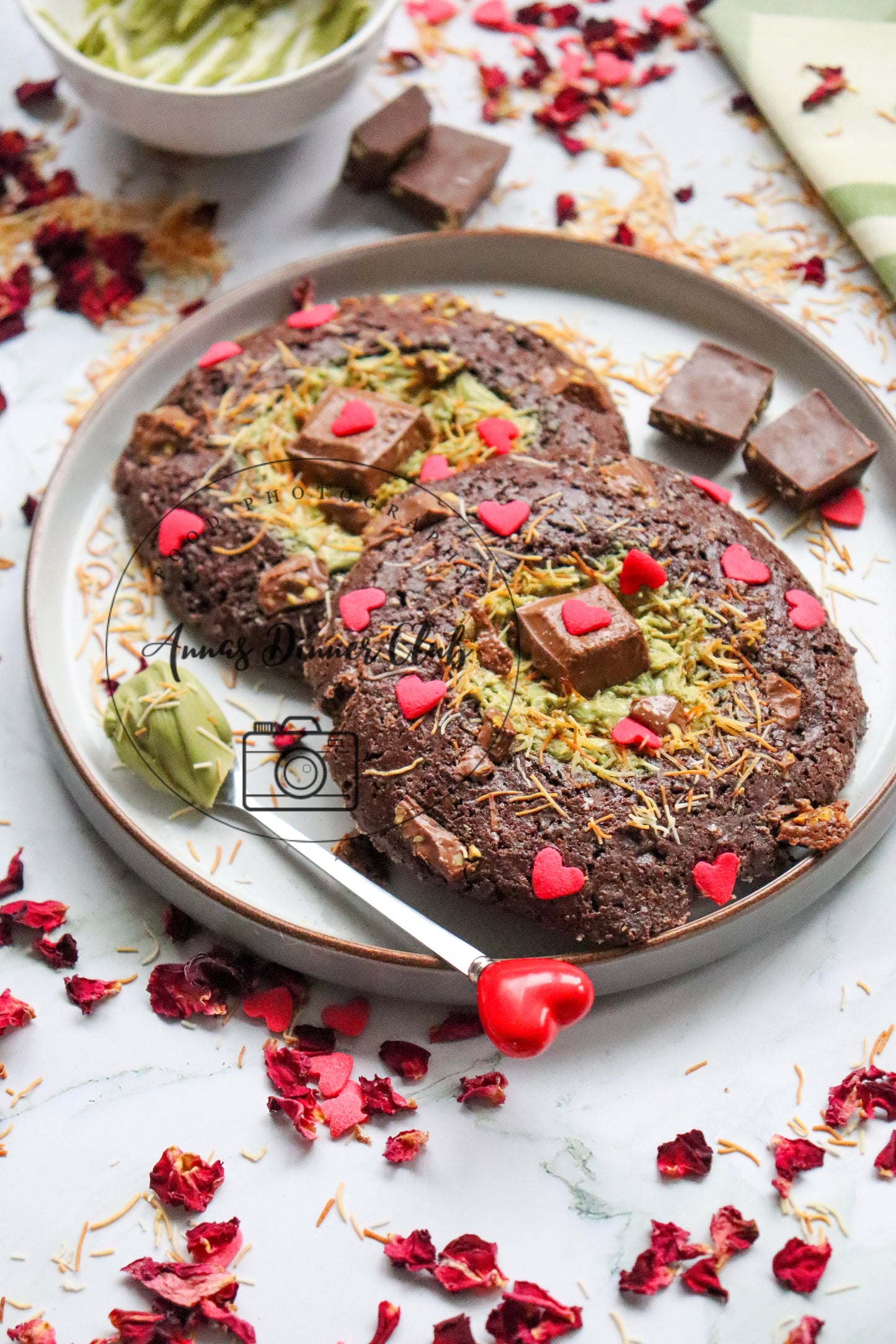 Valentine Dubai chocolate cookies for two  - PLR set