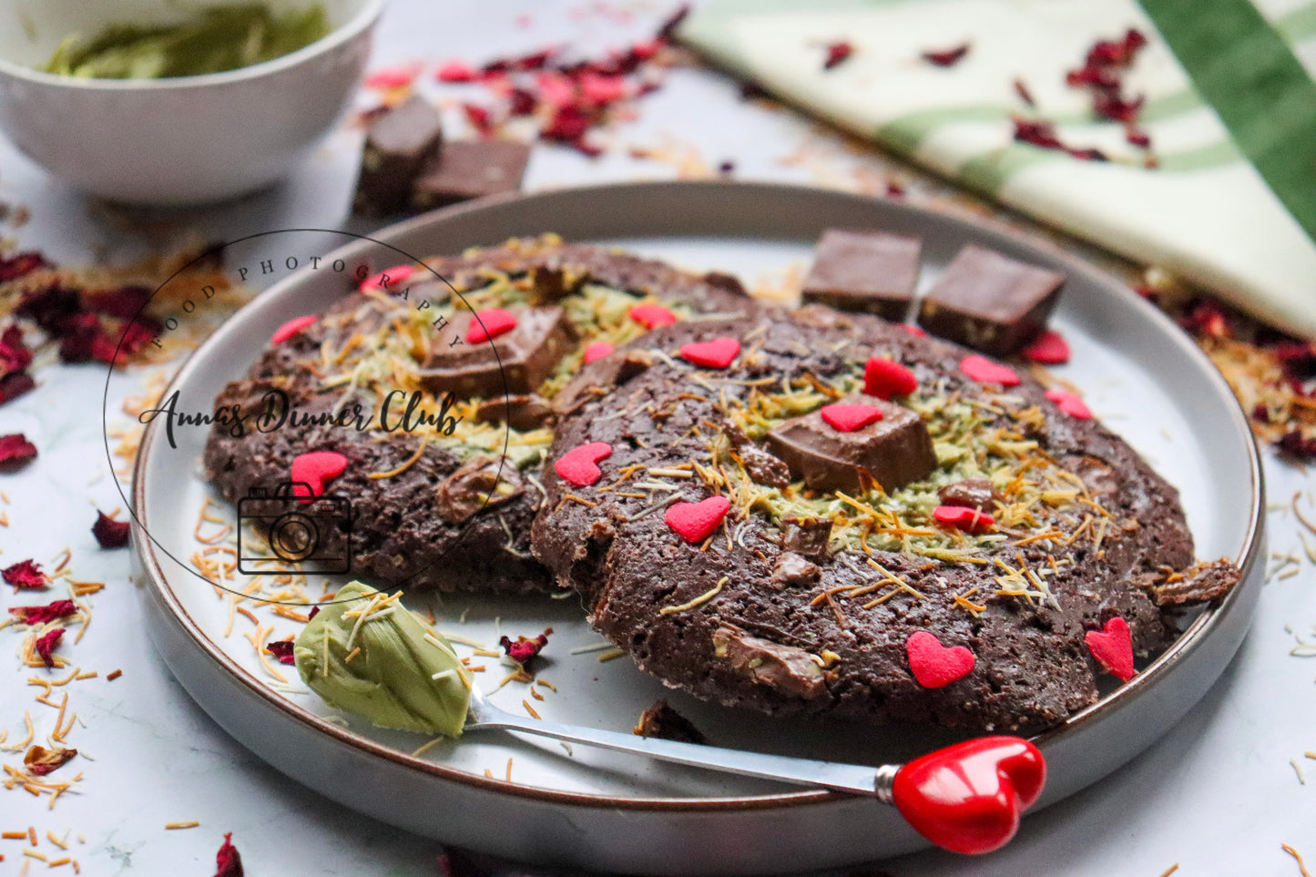 Valentine Dubai chocolate cookies for two  - PLR set