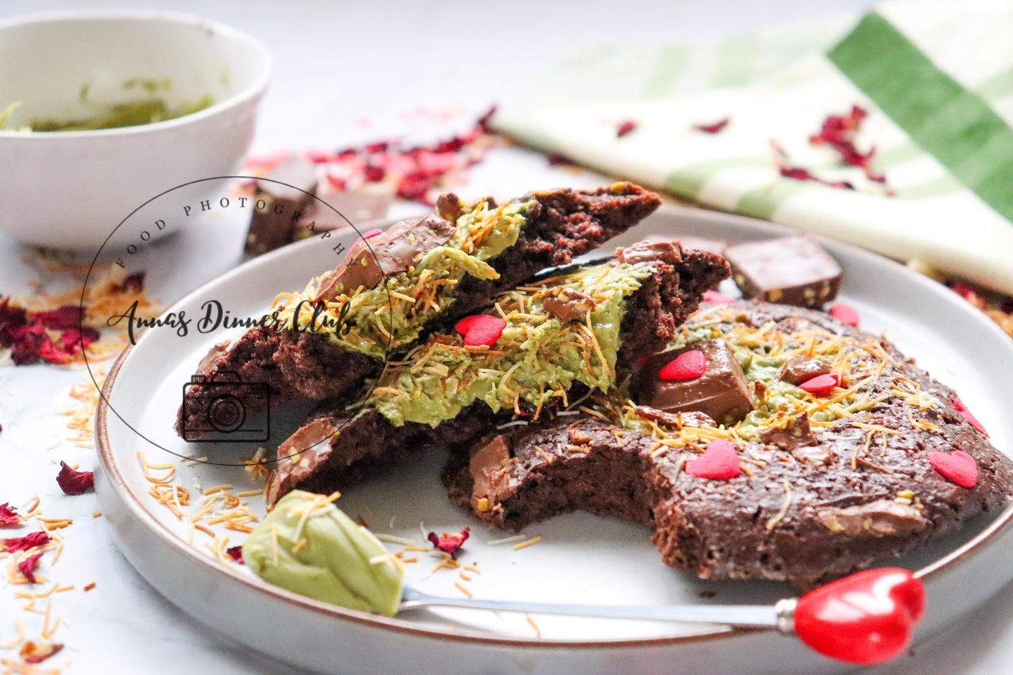 Valentine Dubai chocolate cookies for two  - PLR set