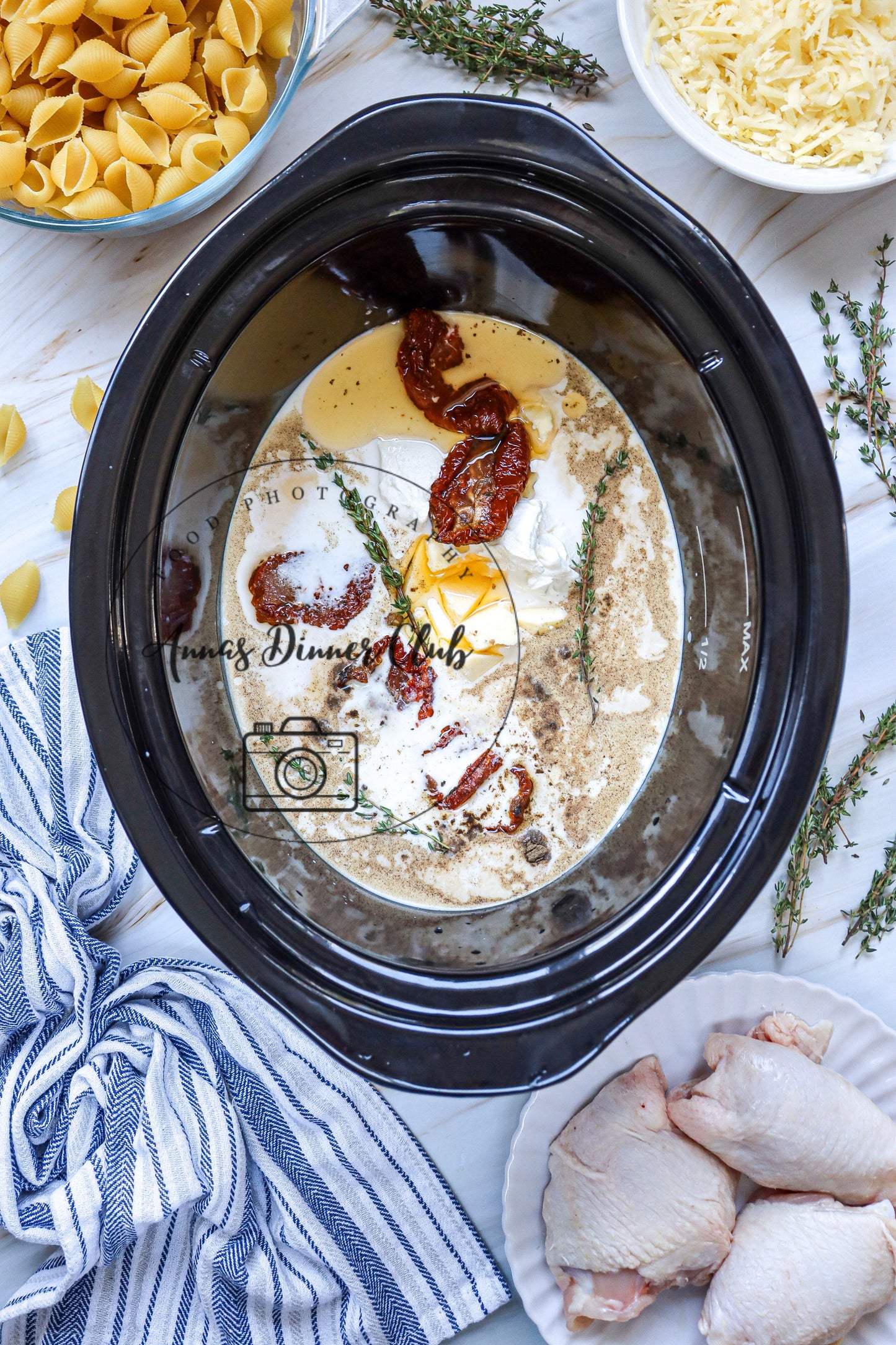 Slow Cooker Marry-Me Mac and Chicken Thighs semi exclusive set 2