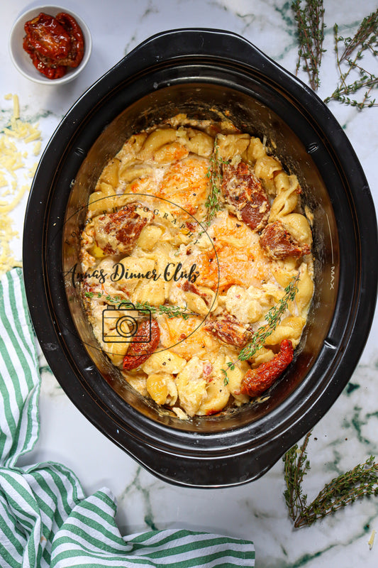Slow Cooker Marry-Me Mac and Chicken Thighs semi exclusive set 2