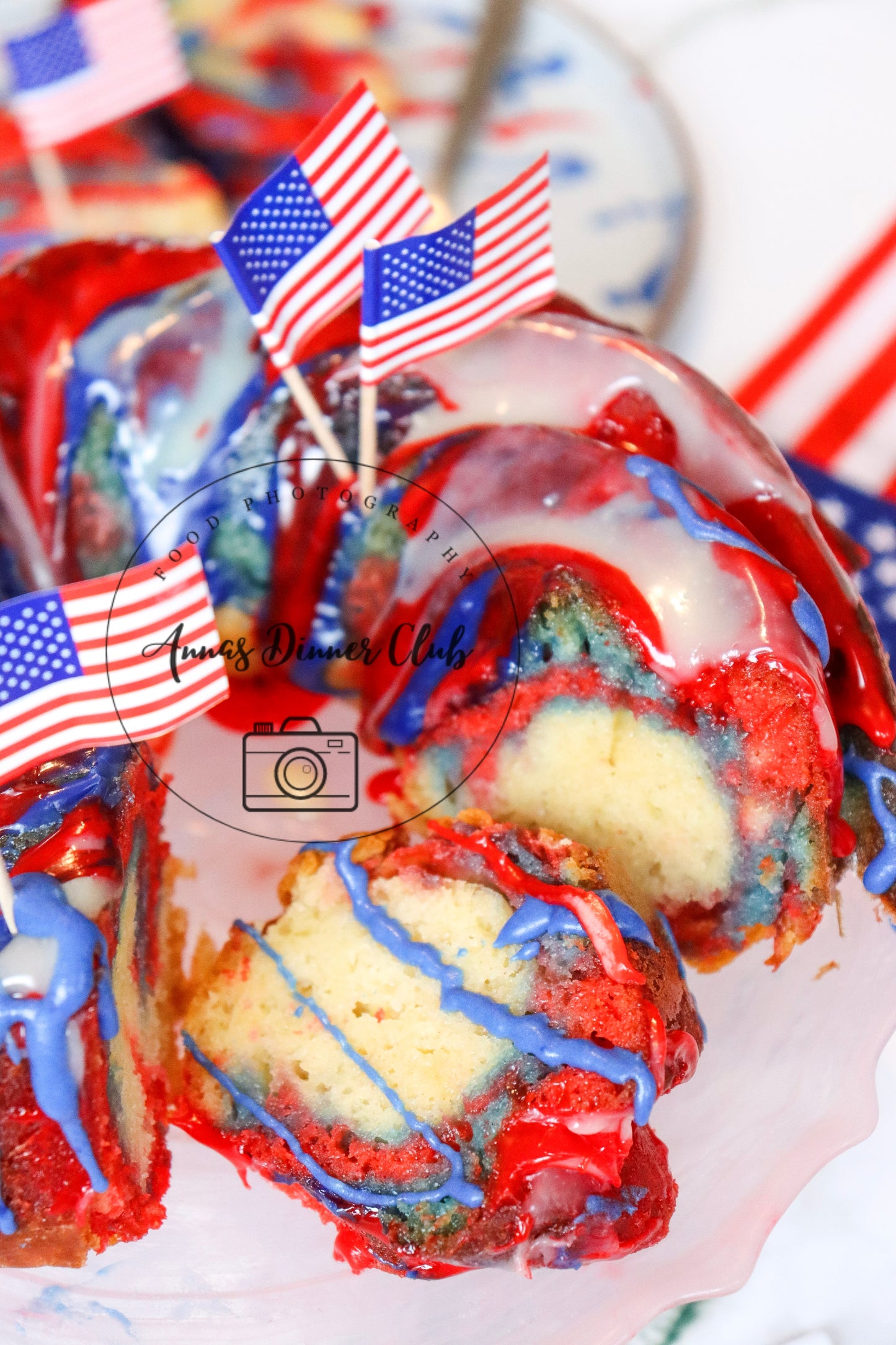 Fourth of July tri-colour Bundt cake - exclusive set