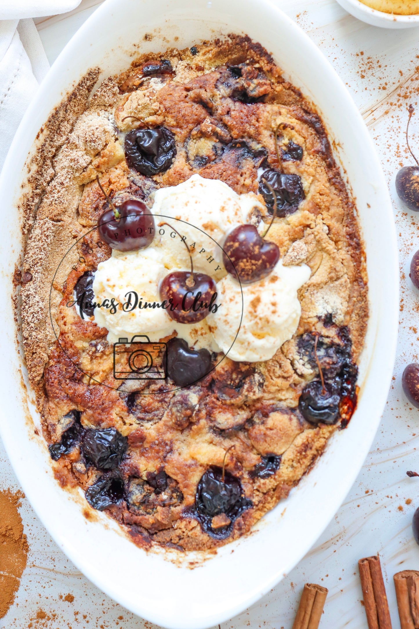 Pineapple and cherry dump cake - exclusive set