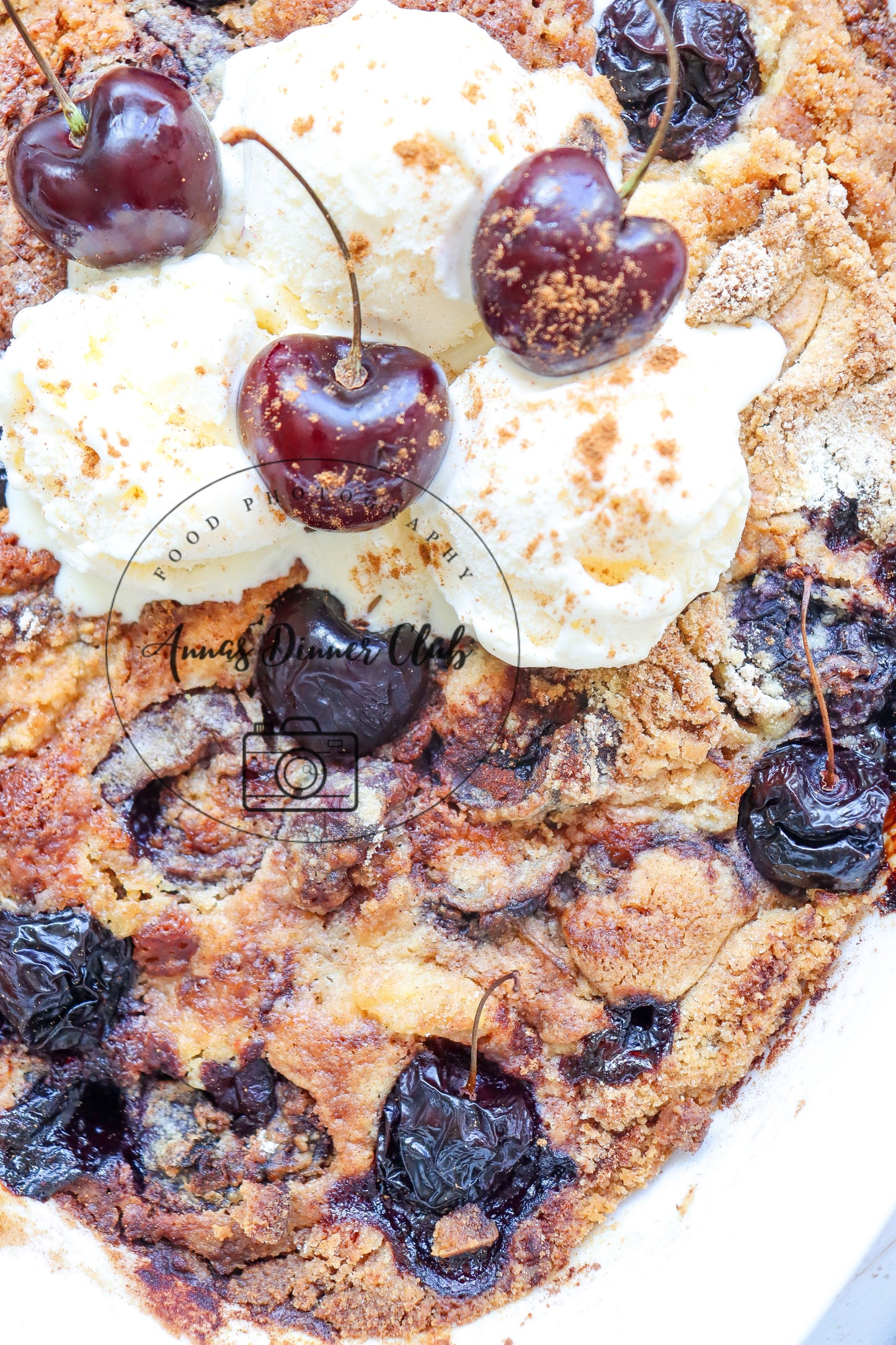 Pineapple and cherry dump cake - exclusive set