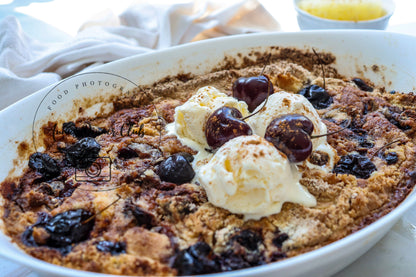 Pineapple and cherry dump cake - exclusive set