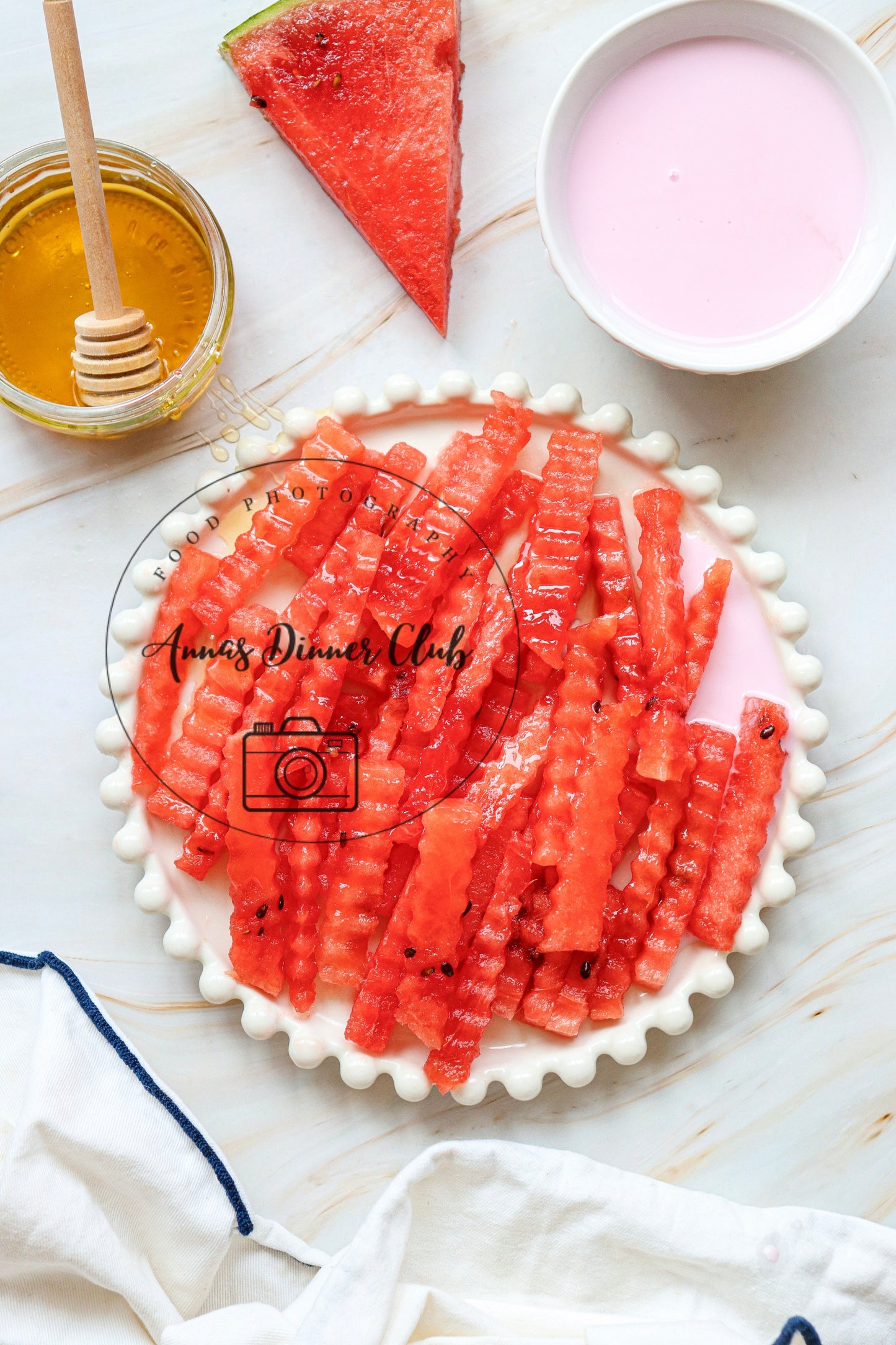 Watermelon crinkle fries with honey and strawberry yogurt dip -exclusive set