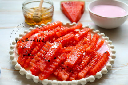 Watermelon crinkle fries with honey and strawberry yogurt dip -exclusive set