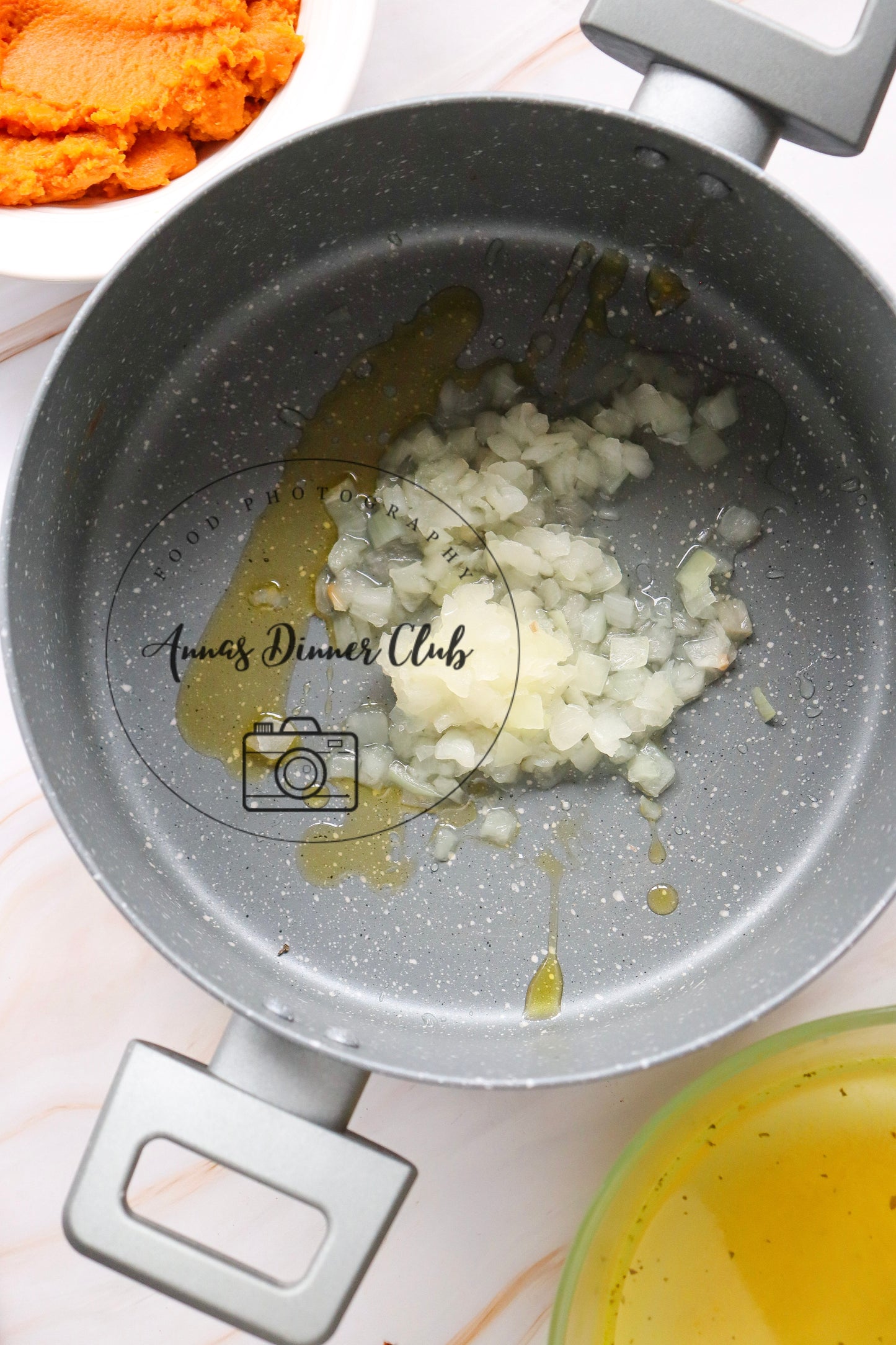 Creamy roasted garlic pumpkin soup  - exclusive set