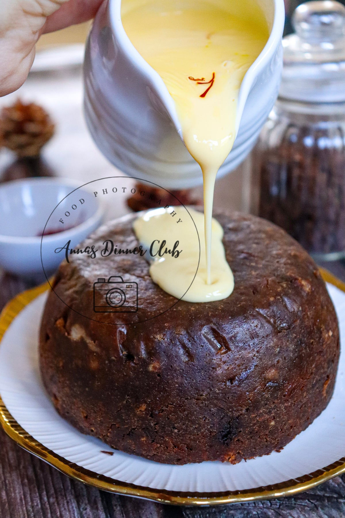 Christmas pudding with saffron sauce  - exclusive set
