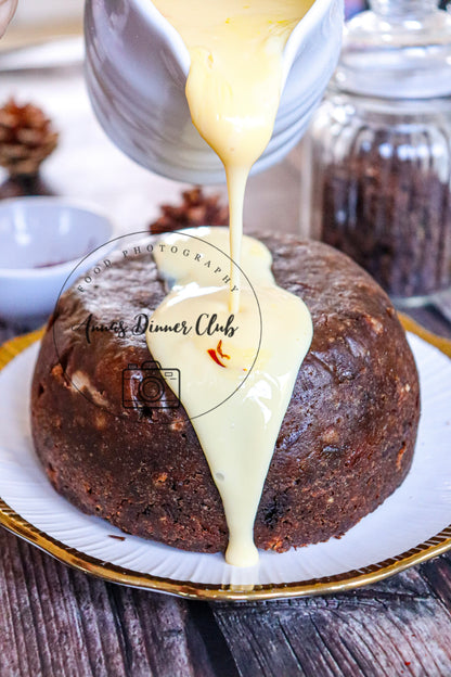 Christmas pudding with saffron sauce  - exclusive set