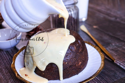 Christmas pudding with saffron sauce  - exclusive set