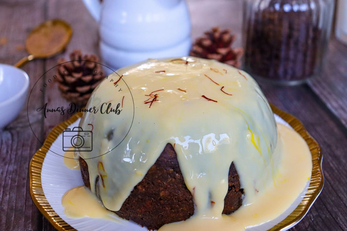 Christmas pudding with saffron sauce  - exclusive set