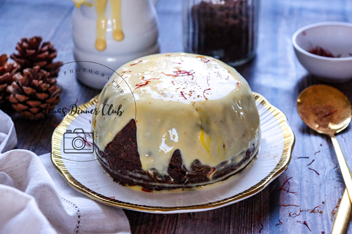 Christmas pudding with saffron sauce  - exclusive set