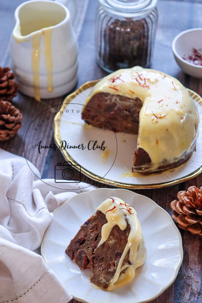 Christmas pudding with saffron sauce  - exclusive set
