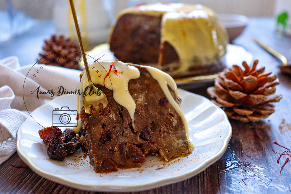 Christmas pudding with saffron sauce  - exclusive set