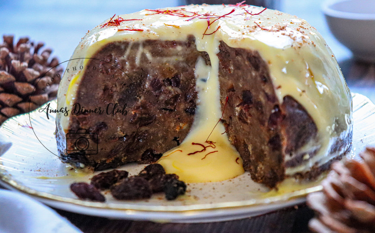 Christmas pudding with saffron sauce  - exclusive set