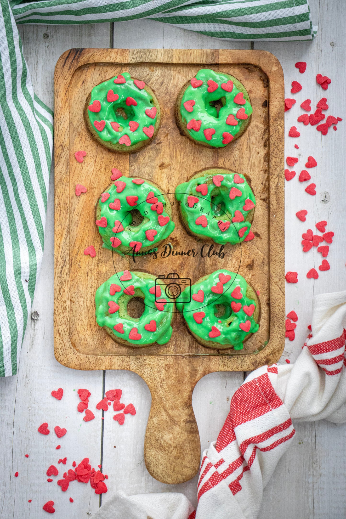 Fast and festive grinch donuts  - exclusive set