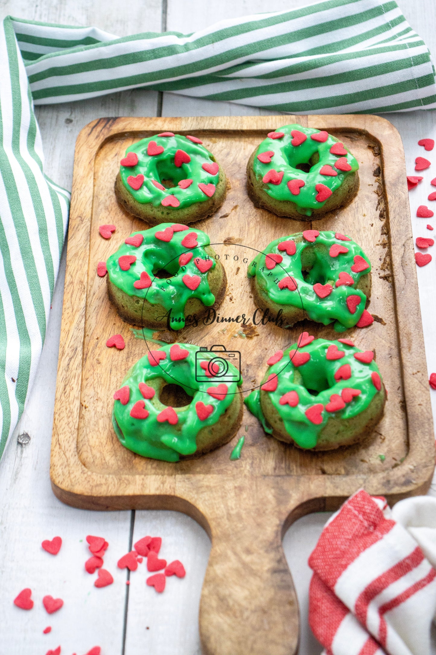 Fast and festive grinch donuts  - exclusive set