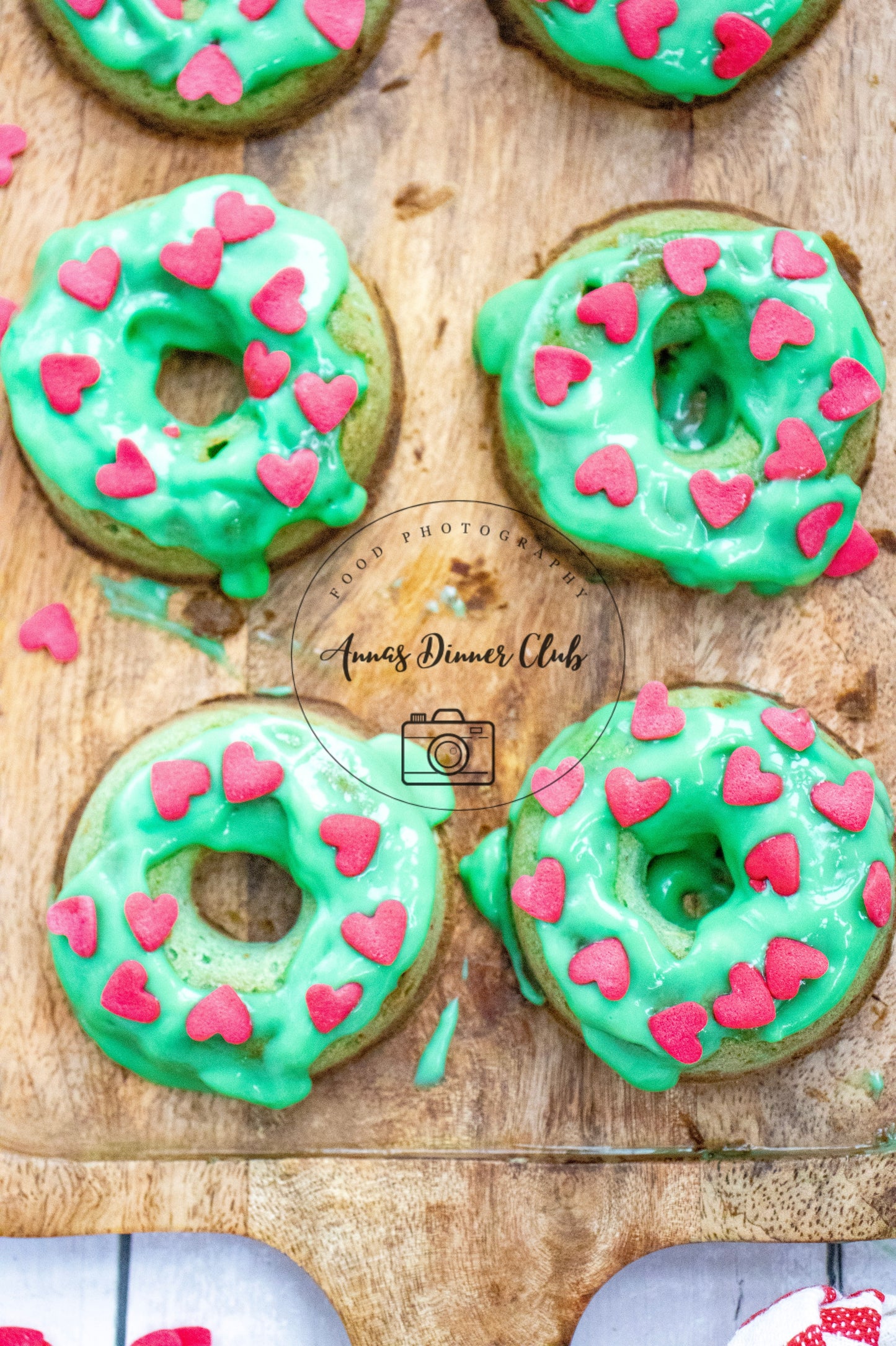 Fast and festive grinch donuts  - exclusive set