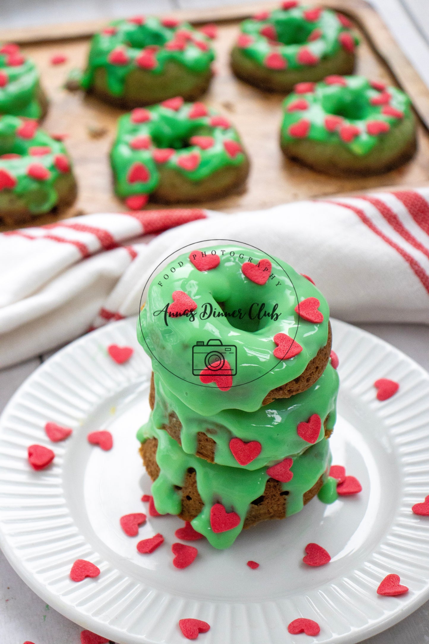 Fast and festive grinch donuts  - exclusive set