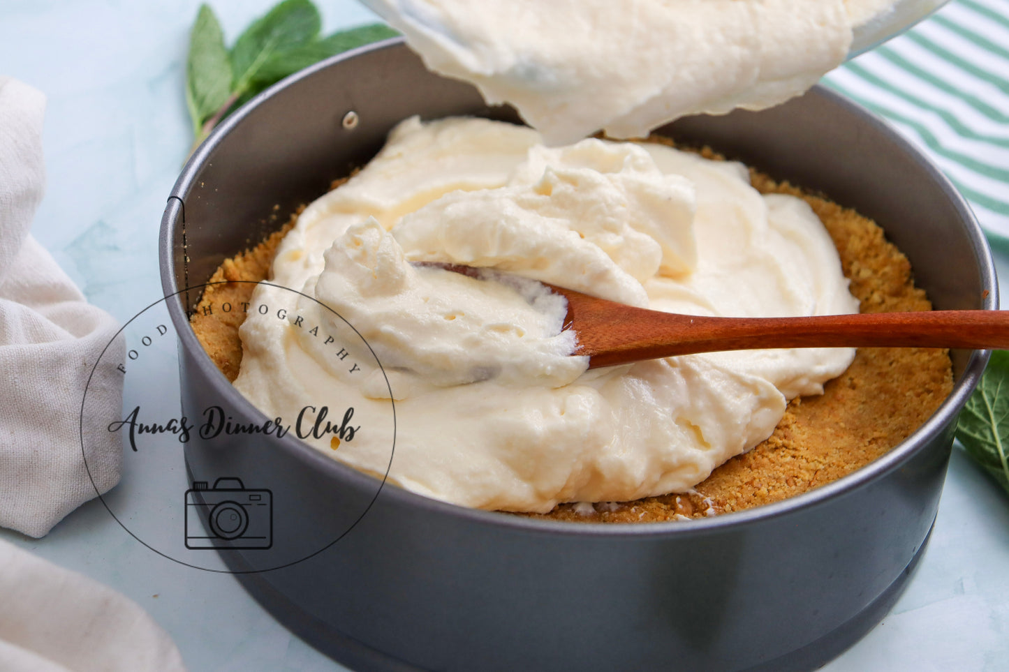 Peppermint Cheesecake with chocolate drizzle - exclusive set