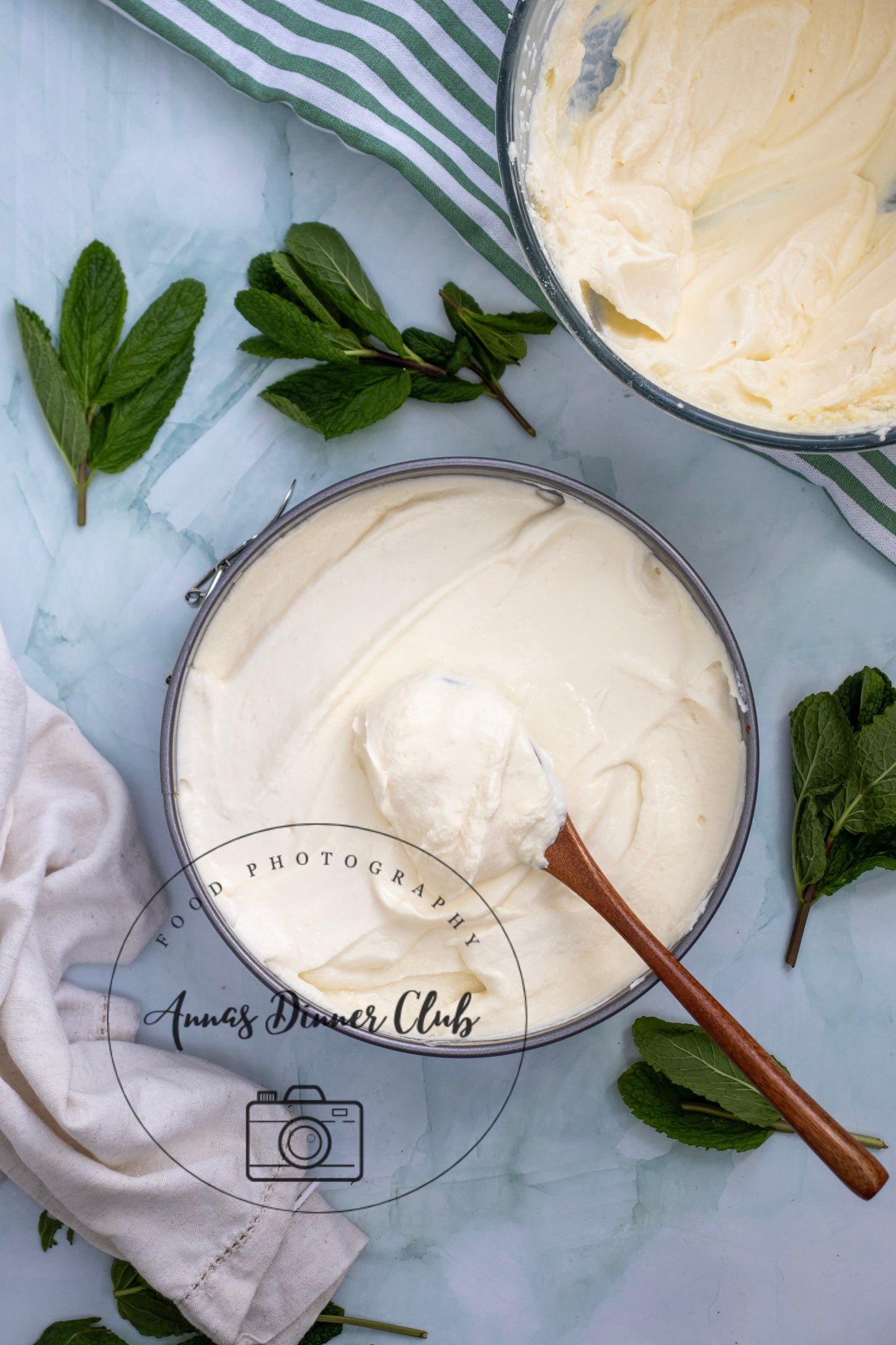 Peppermint Cheesecake with chocolate drizzle - exclusive set