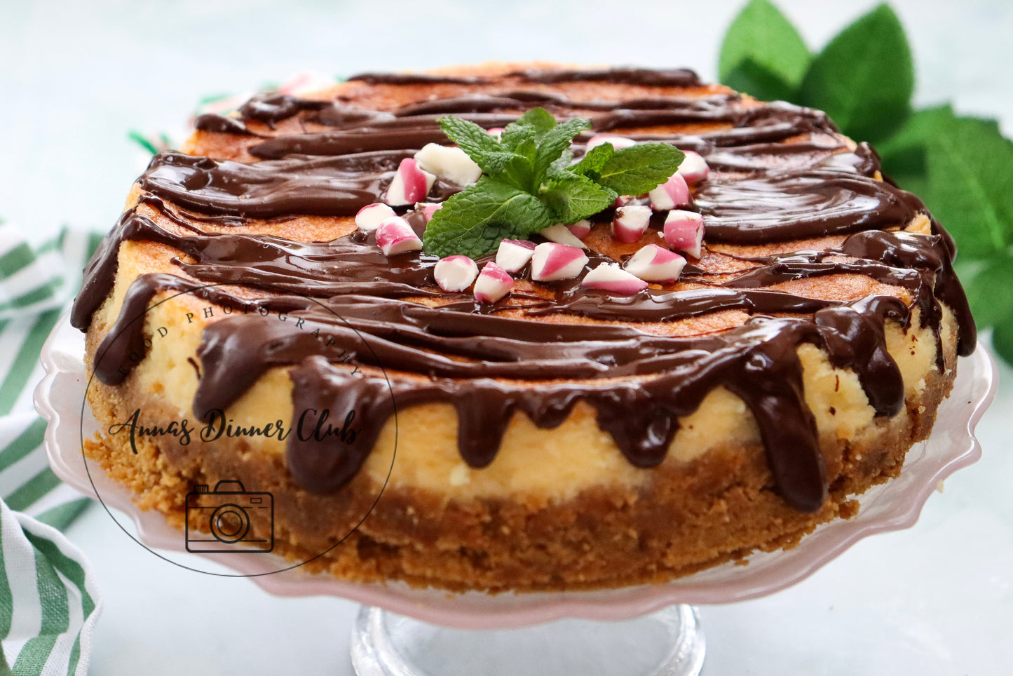 Peppermint Cheesecake with chocolate drizzle - exclusive set