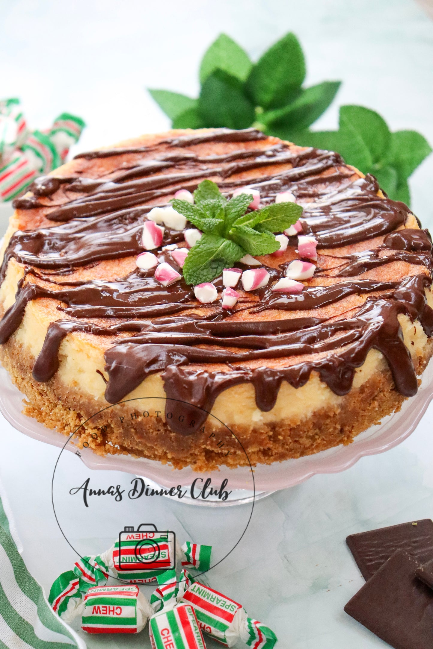 Peppermint Cheesecake with chocolate drizzle - exclusive set