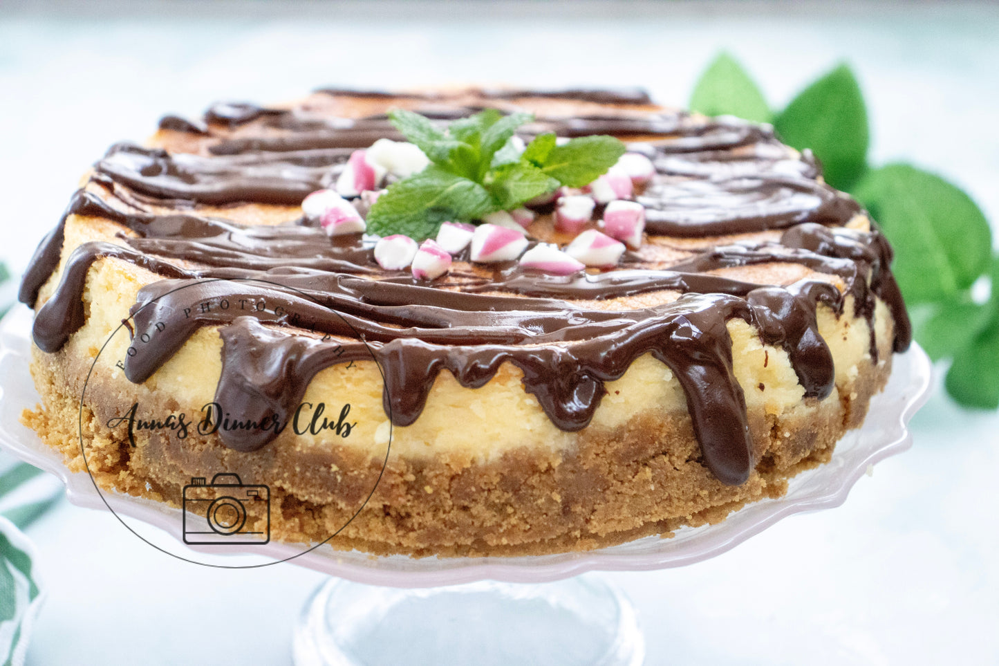 Peppermint Cheesecake with chocolate drizzle - exclusive set