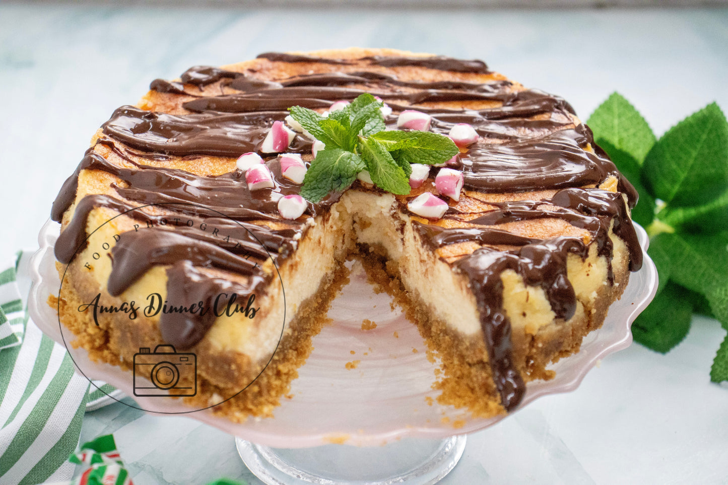 Peppermint Cheesecake with chocolate drizzle - exclusive set