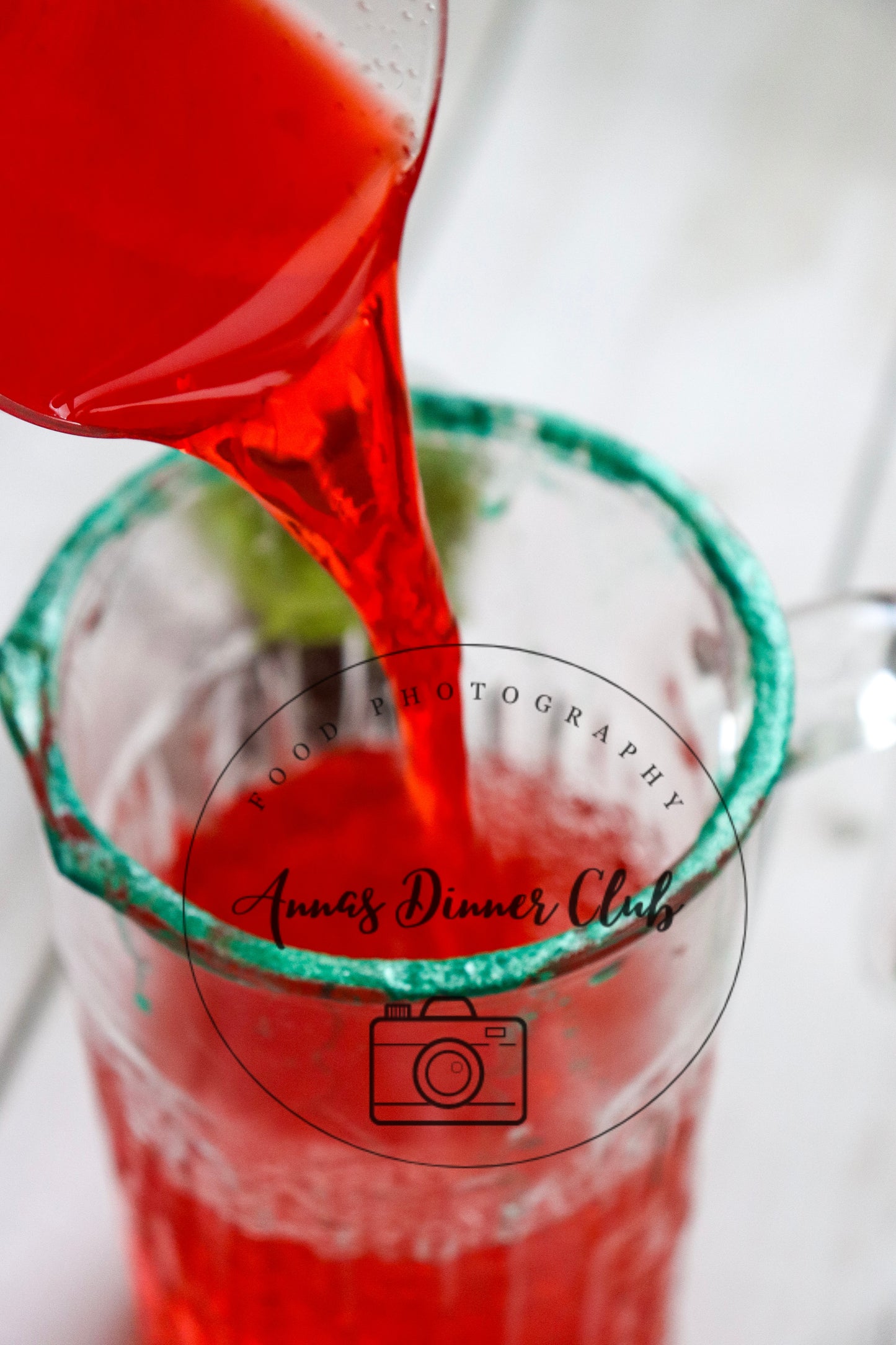 Grinch mocktail with natural food colouring - PLR set