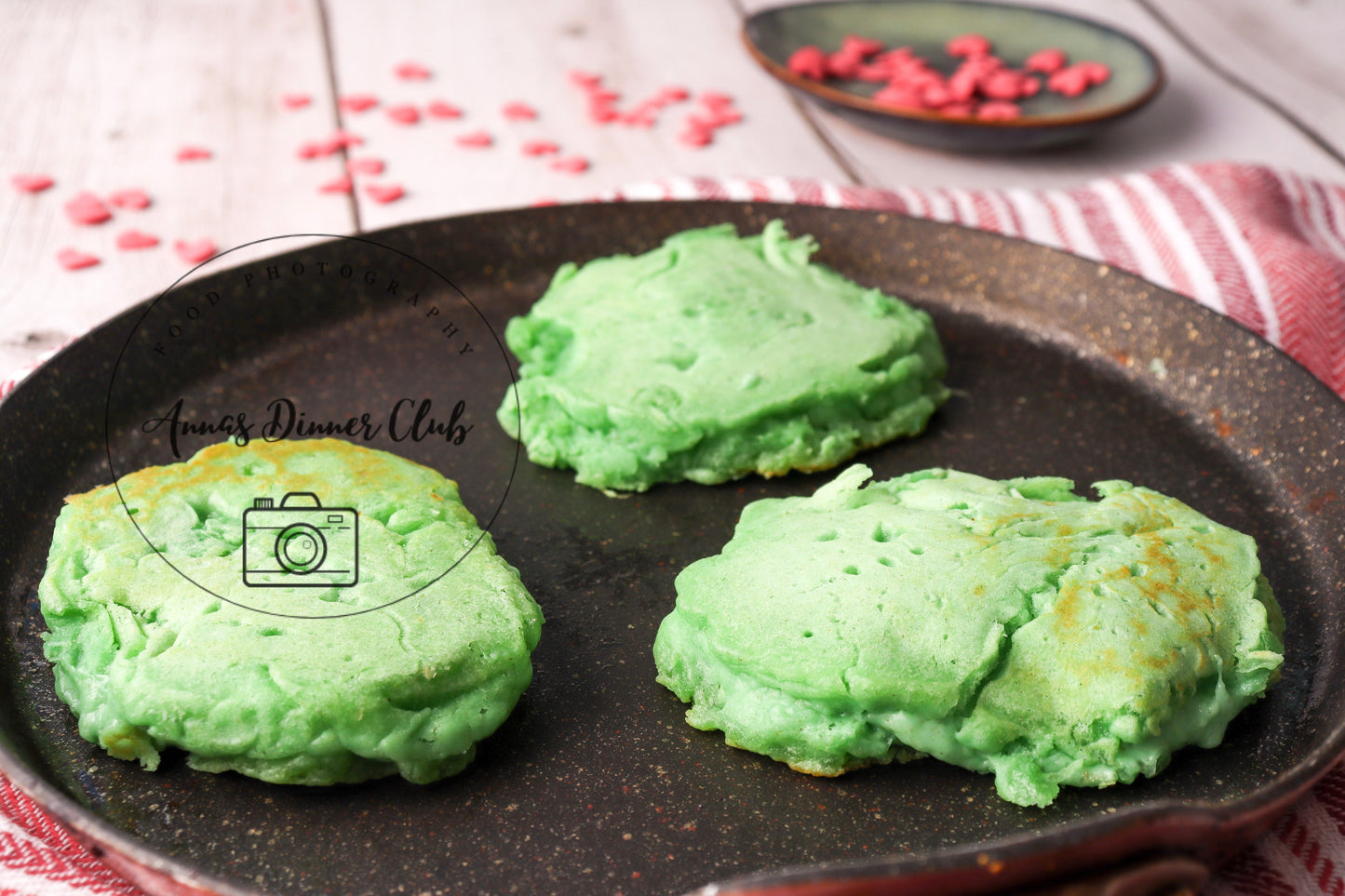 Grinch soufflé pancakes  - exclusive set