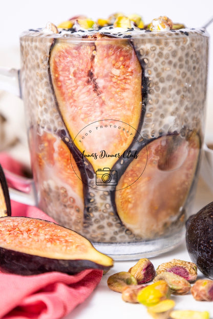 Chia pudding with figs PLR set