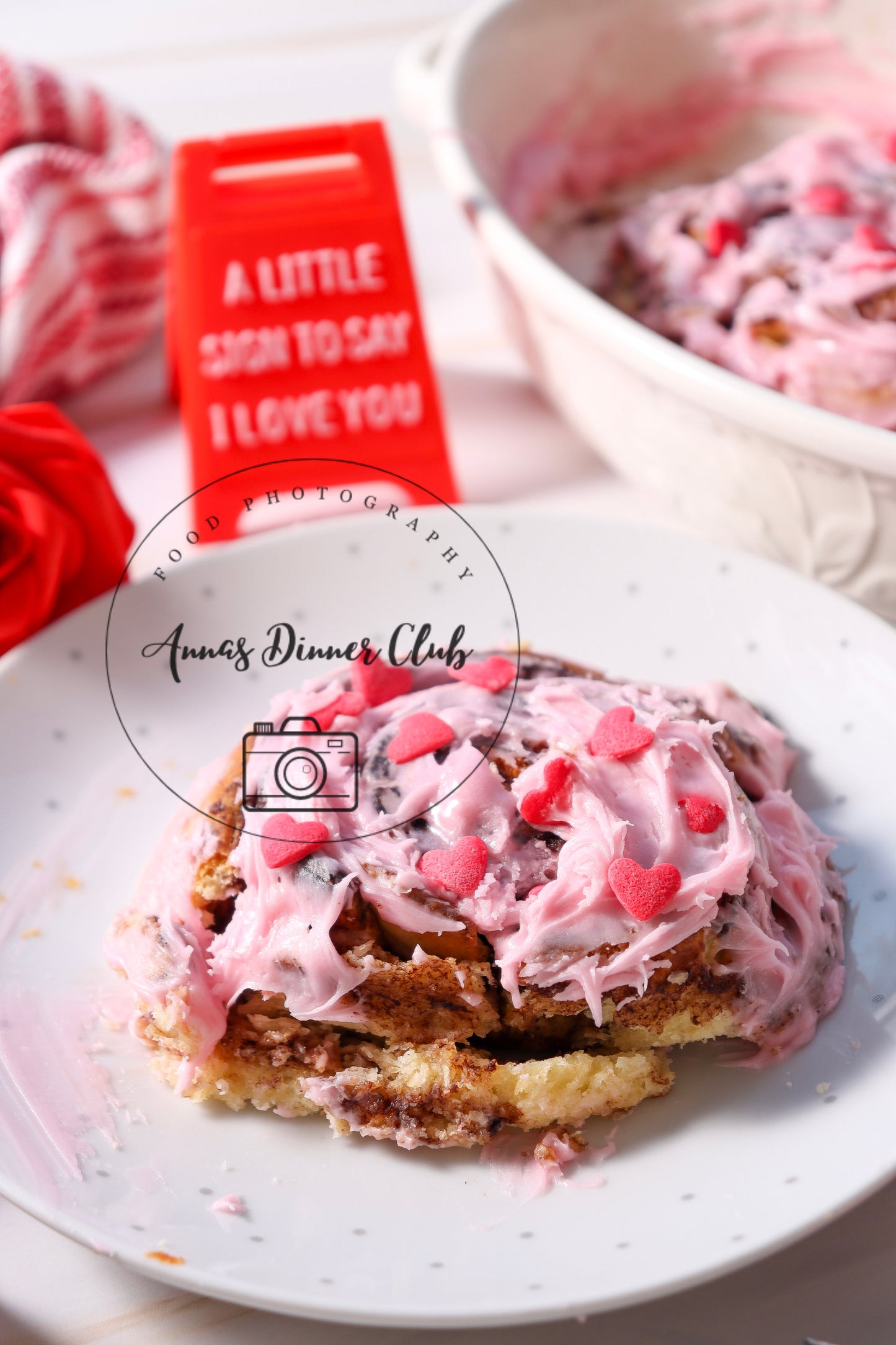 Valentine cinnamon rolls for two   - PLR set