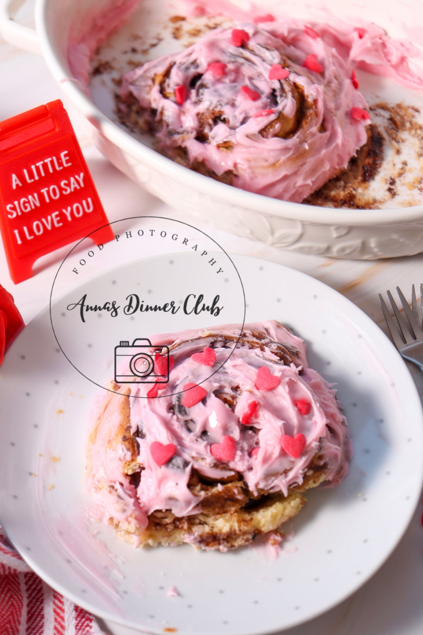 Valentine cinnamon rolls for two   - PLR set